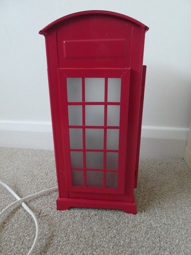 Retro london telephone box - london,
