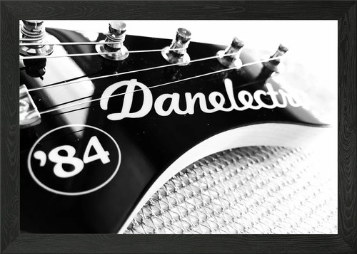 Danelectro strat framed - danelectro,