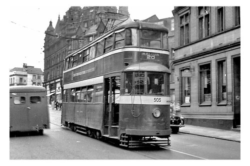 Pu0093 leeds tram 505 at - leeds,