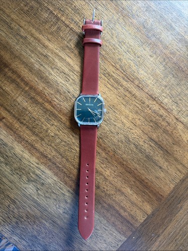 Nwot breda classic square - nwot,