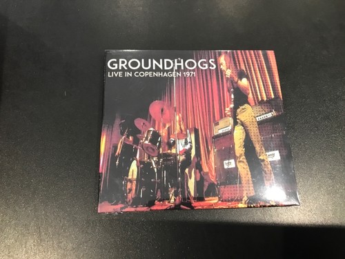 Groundhogs live in - -,