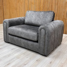 Very ‘Amara’ Snuggler