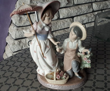 LLADRO FIGURINE "FOR YOU"  JARDINERITO AMABLE  IN SPANISH RETIRED NO 5453