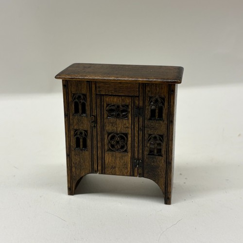 12th scale dolls house - 1:12th,