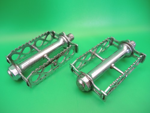 Lyotard 15b pedals chrome - -,