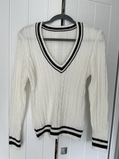 Ladies Shein V-Neck Ivory cricket jumper Short Cut - Long Sleeves Size L 40/42
