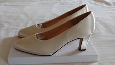 Rainbow Carmen 2 Ivory Satin shoes size 6 1/2 for wedding (worn once)