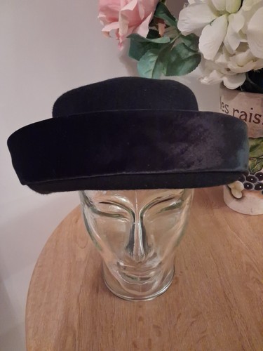 Vintage whiteley pill box - whiteley,