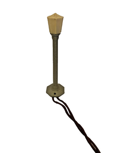 Lionel trains lamp - post, 71