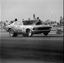 Motor Racing Ford Mustang drag