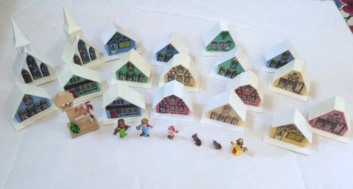 Lot pieces plastic - pieces,