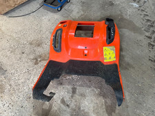 Rear metal fairing / seat base