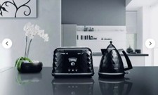 De'Longhi KBJ3001.BK Brillante Kettle & CTJ4003.BK 4-Slice Toaster Set - Black