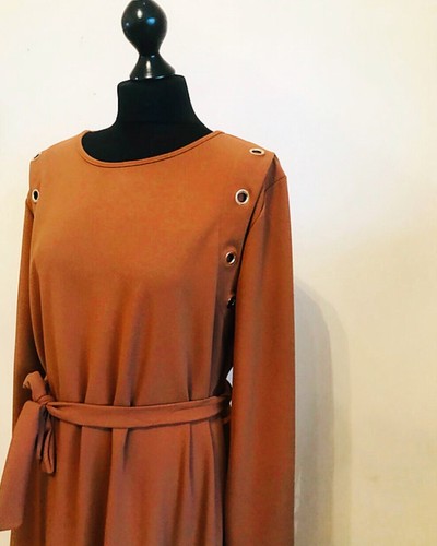 Brown keyhole design abaya - design,
