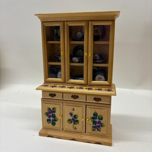 12th scale dolls house - 1:12th,