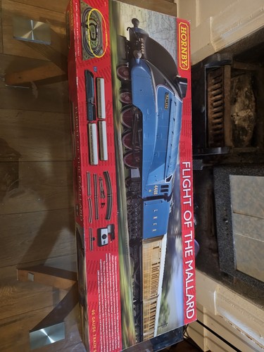 Hornby flight the mallard - hornby,