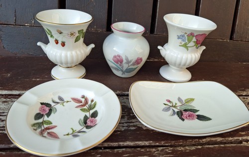Joblot bone china wedgwood - of,