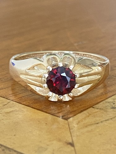 Gents 9ct gold garnet - gold, &