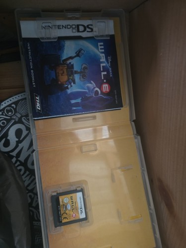 Nintendo dsi handheld - nintendo,