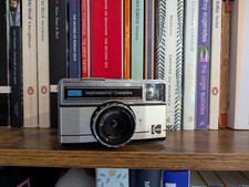 Kodak 177X Instamatic Camera With Leather Carrying Case