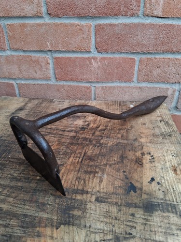 Early made socketed - made,