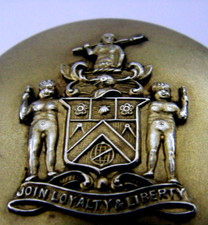 RARE STERLING SILVER GILT WORSHIPFUL COMPANY of JOINERS & CEILERS COMPACT 1930