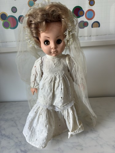 Vintage 1960s 1970s bride doll - 1960s,