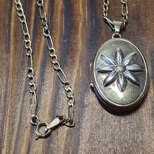 9ct 375 yellow gold daisy - 3d,