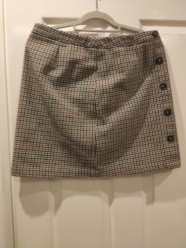 Woman houndstooth check - houndstooth,