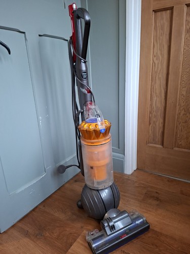 Dyson dc41 upright vacuum - dc41,