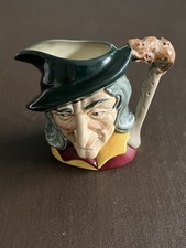 Vintage Royal Doulton Pied