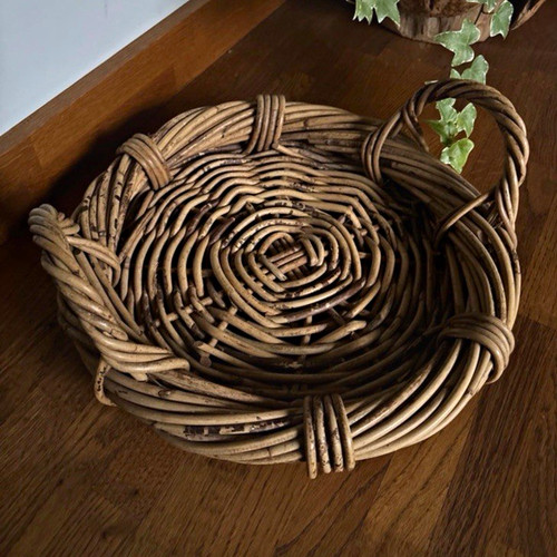 Thick round woven brown rattan - round,
