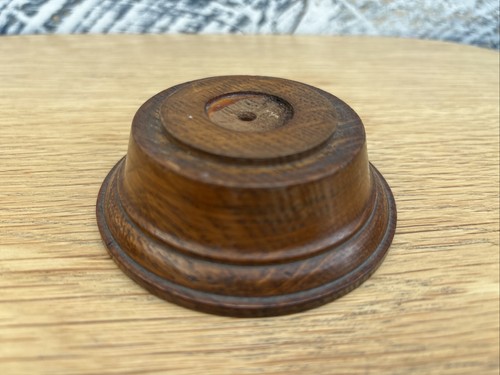 Vintage small round hand - round,