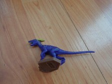 UTAHRAPTOR DINOSAUR KING SEGA SUNRISE PLAYMATES TOY FIGURE ATTACK 8 DEFEND 6