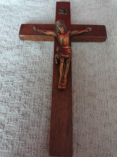 Wall hanging crucifix - hanging,