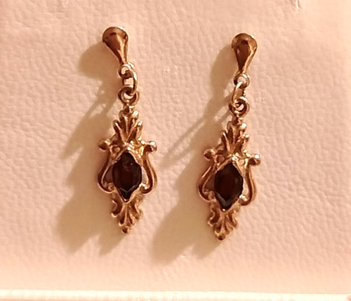 9ct vintage earrings garnet - earrings,