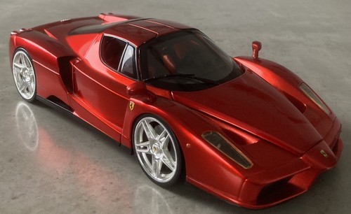 Hot wheels ferrari enzo 18 - enzo, 1:18