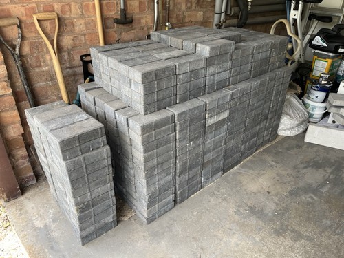 Block pavers grey total - grey.,