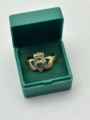 9ct vinatge solid gold - 9ct,