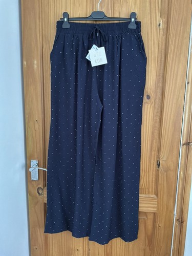 Qed london black - london, sparkly