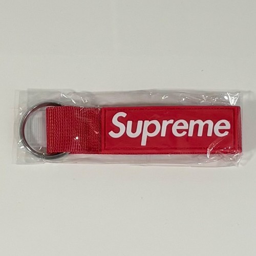 Supreme webbing keychain - supreme,