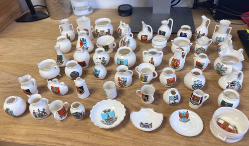 Job lot crested ware - lot,