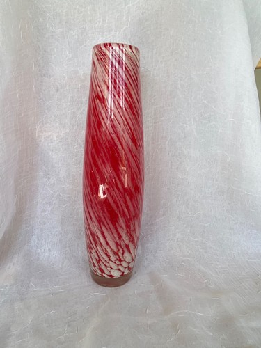 Red and white - spatter, swirl