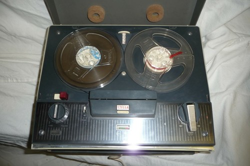 Reel tape player - to,