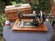 Vintage Hand Crank Harris No:9 Sewing Machine With Wooden Case - Spares/Repairs