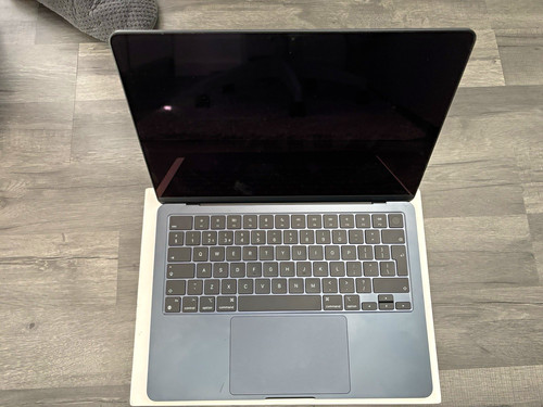 Apple macbook air 13in 16gb - m3,