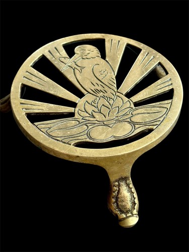 Vintage solid brass trivet - brass, –