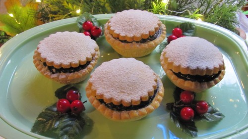 Artificial fake mince pies - fake,