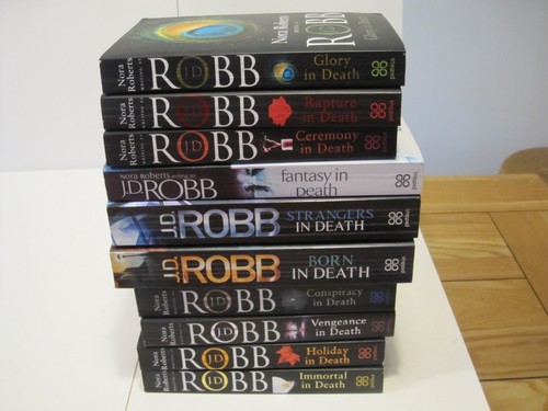 Robb book bundle x10 - robb, p/b