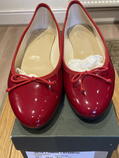 HOBBS/Women's FLO Patent